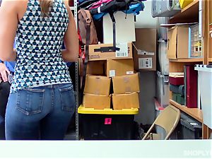 mummy Christy love takes place for mischievous shoplyfter